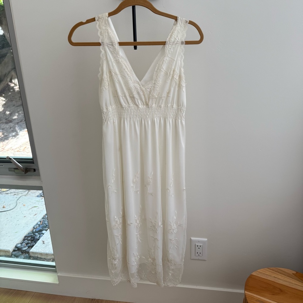 Lace Ivory Sleeveless Dress